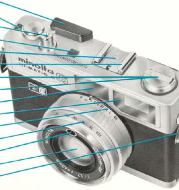 Minolta HI-MATIC ES camera